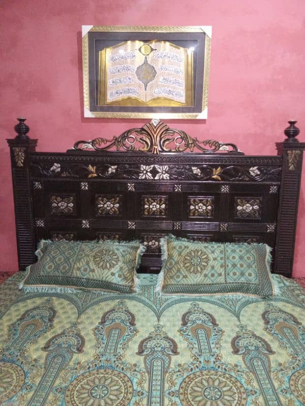 KING SIZE BED & Dressing table 2