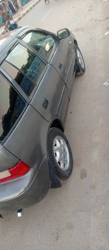 I'm selling my Suzuki cultus VXRi 2010 model 5