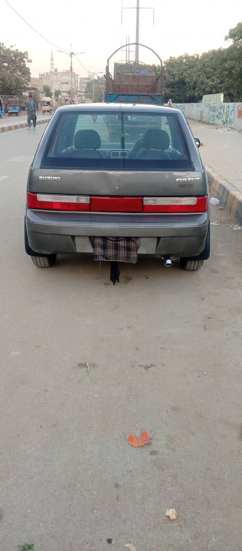 I'm selling my Suzuki cultus VXRi 2010 model 9