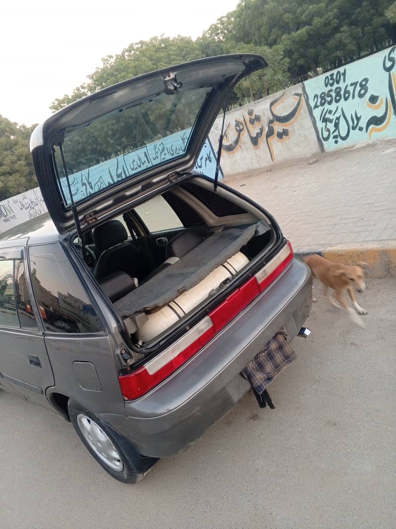 I'm selling my Suzuki cultus VXRi 2010 model 15