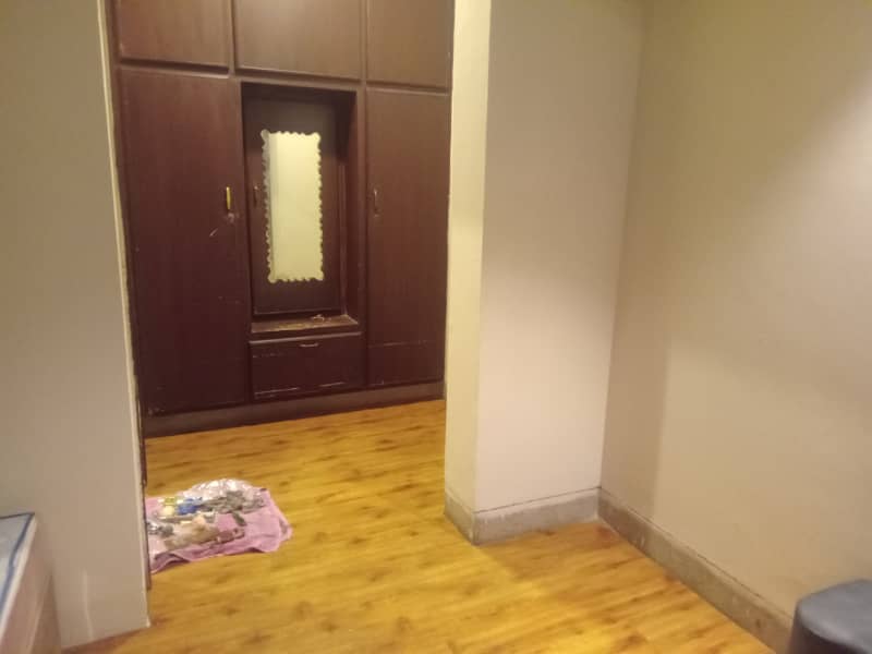 Full furnished 1 bedroom tvl kitchen ideal for bachelor in DHA phase 1 for rent 2