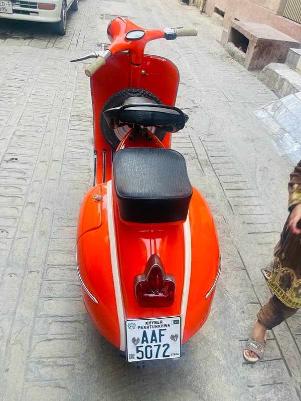 Vespa scooter 1