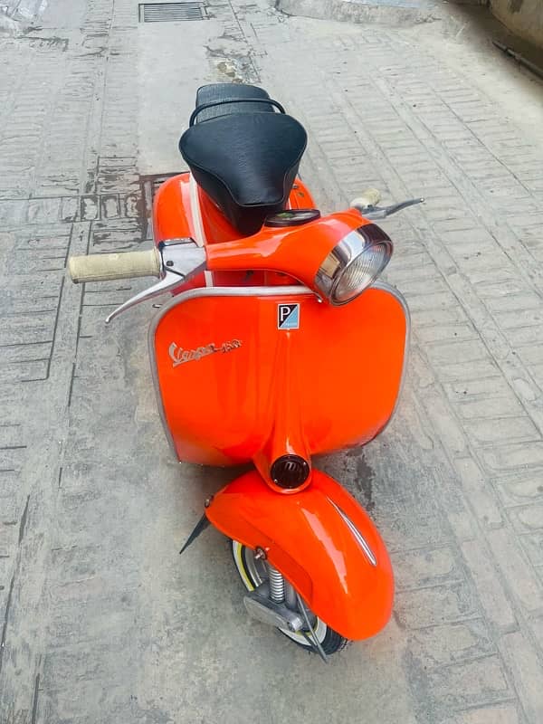 Vespa scooter 2