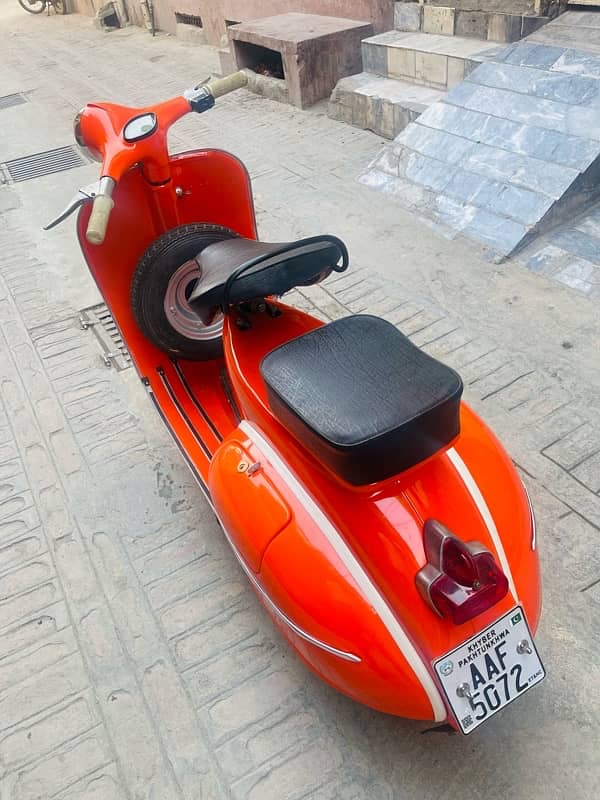 Vespa scooter 4