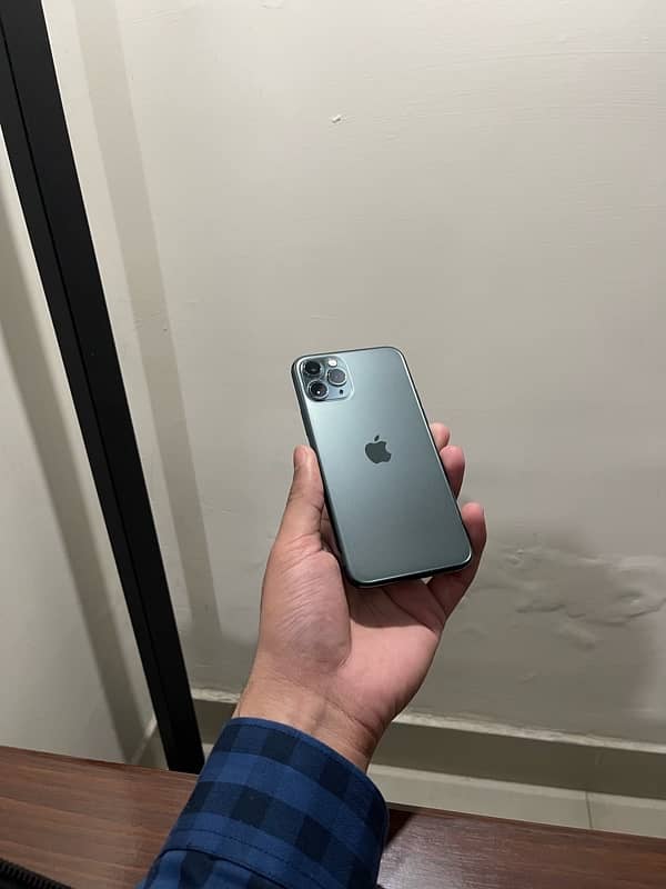 IPHONE 11 PRO 7