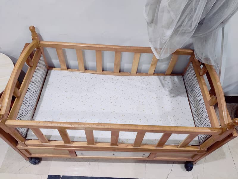 Baby cot with swing 11