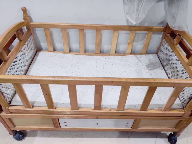 Baby cot with swing 12