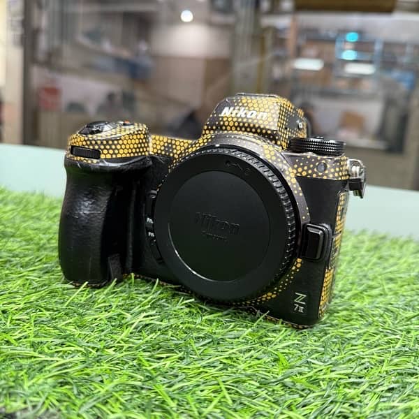 NIKON Z7-ii Mirrorless Full Frame BODY 2