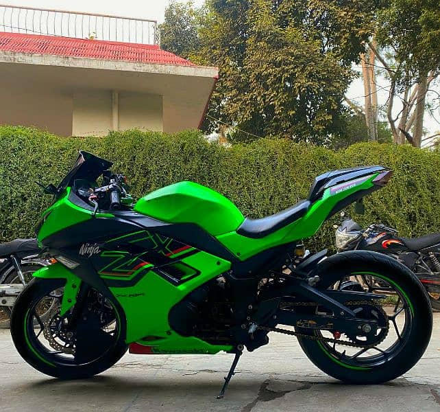 Kawasaki Ninja ZX-6R (Replica) 400cc Dual Cylinder 0