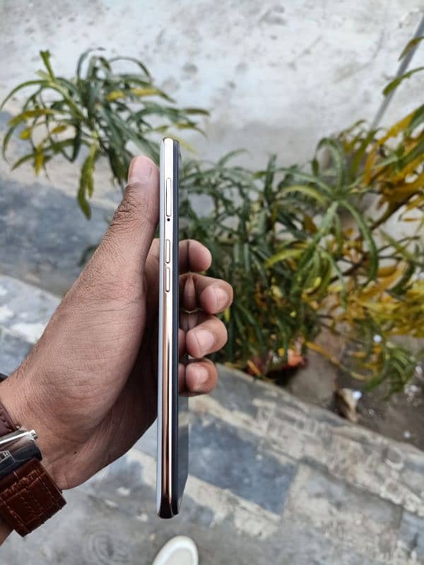 OPPO F11 8/256 MINT CONDITION 4