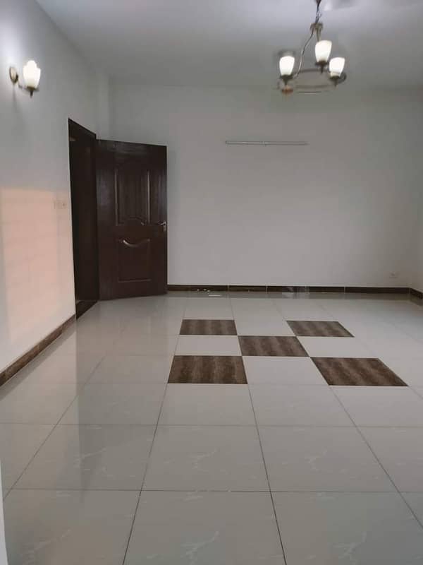 4-Bedroom Apartment for sale in Askari 11 sec-B Lahore 4