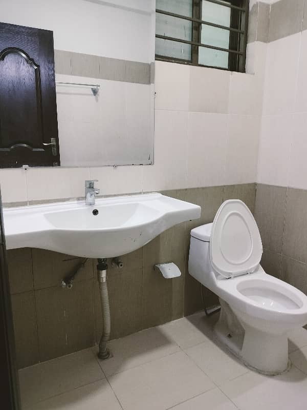 4-Bedroom Apartment for sale in Askari 11 sec-B Lahore 31