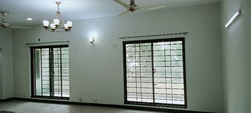 Apartment for Rent in Askari 11 sec-B Lahore 42