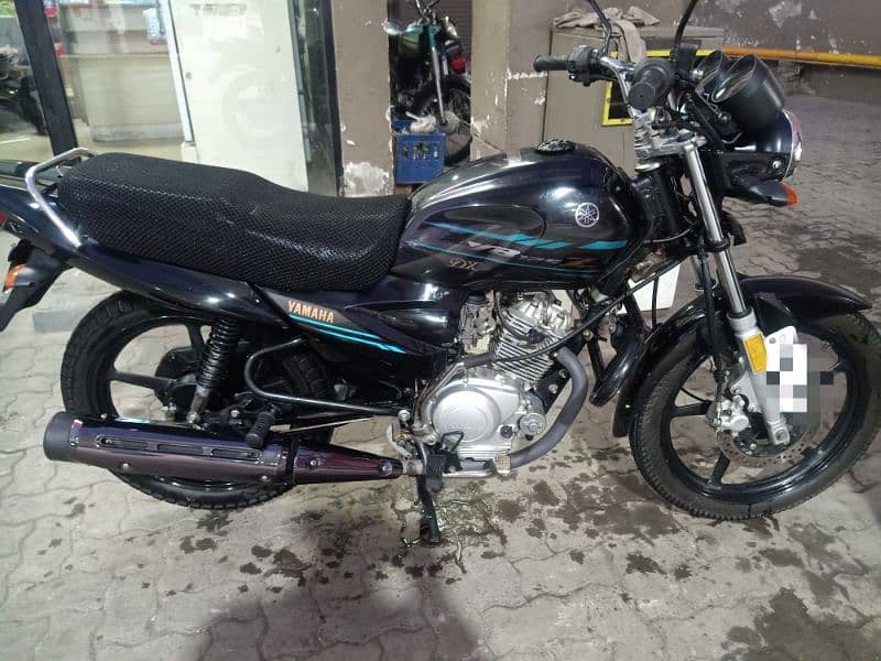 YAMAHA YB 125Z DX 2022 BLACK 4