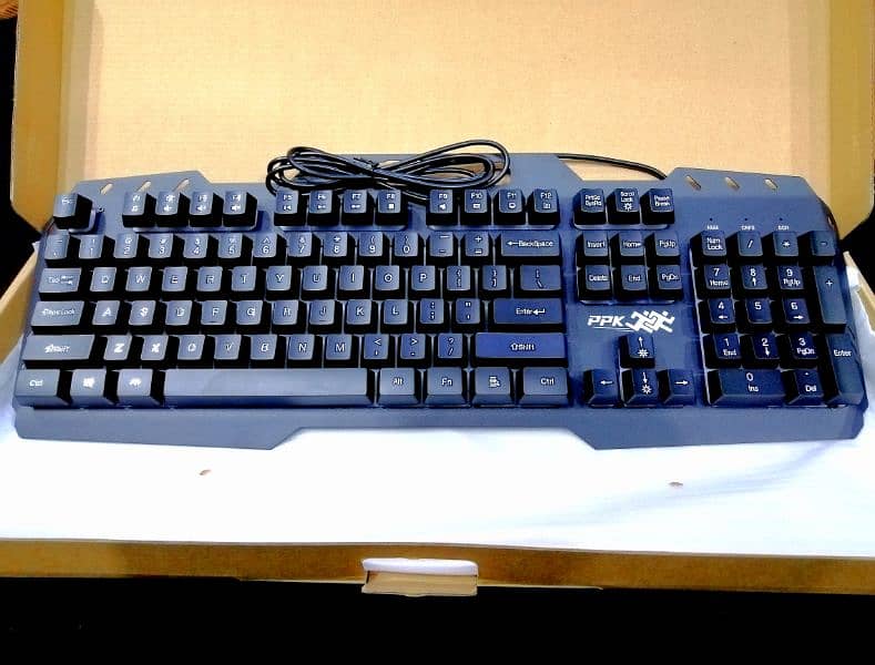 Amazing RGB Keyboard 0