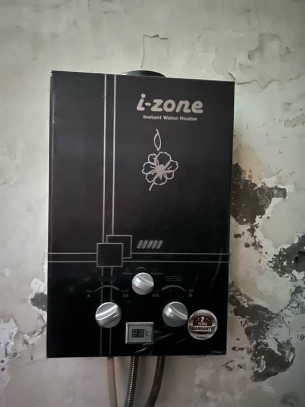 izone 6 liter LPG gas Geaser 2