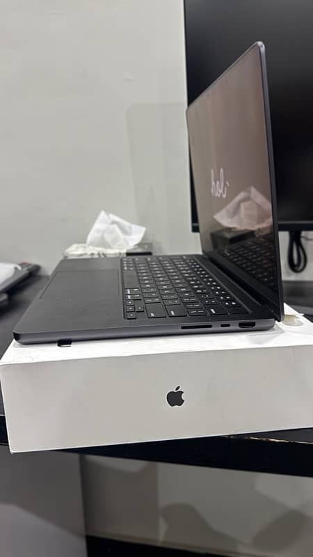 Apple MacBook PRO M3 PRO CHIP 6