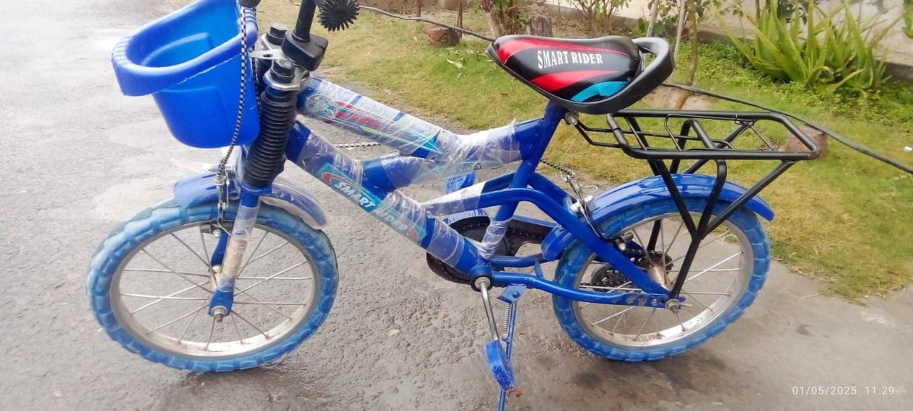 Kids Bicycle in new condition for sale 0