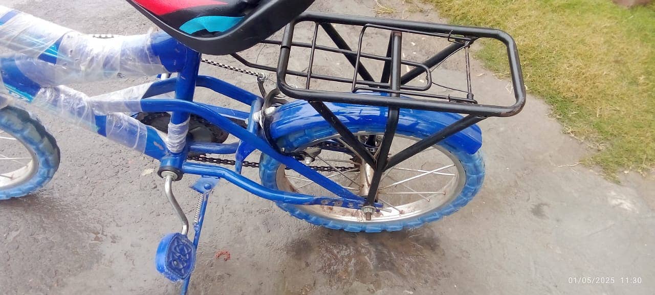 Kids Bicycle in new condition for sale 6