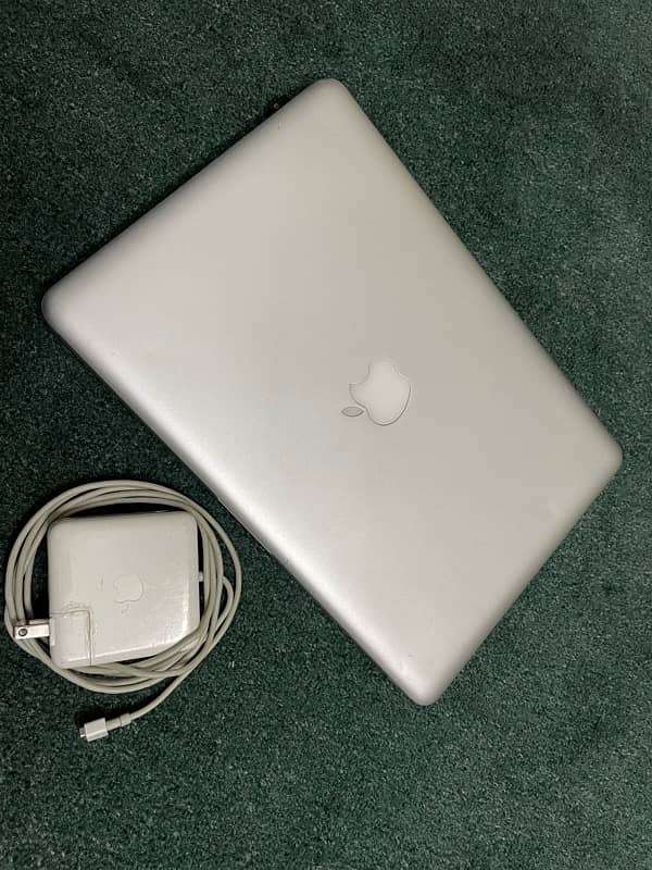 Apple MacBook Pro Mid 2012 0