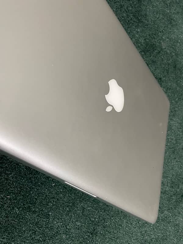 Apple MacBook Pro Mid 2012 2