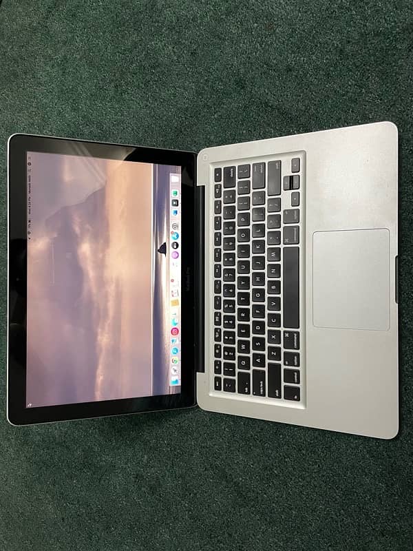 Apple MacBook Pro Mid 2012 5