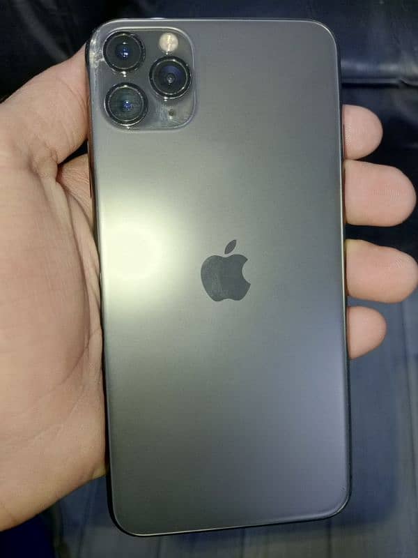 iphone 11 pro max 2