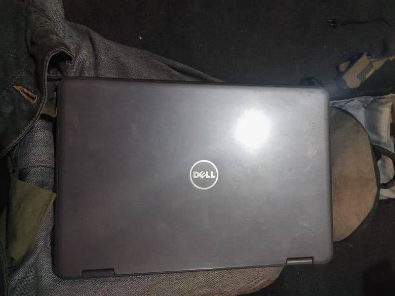 Dell Laptop 3189 2