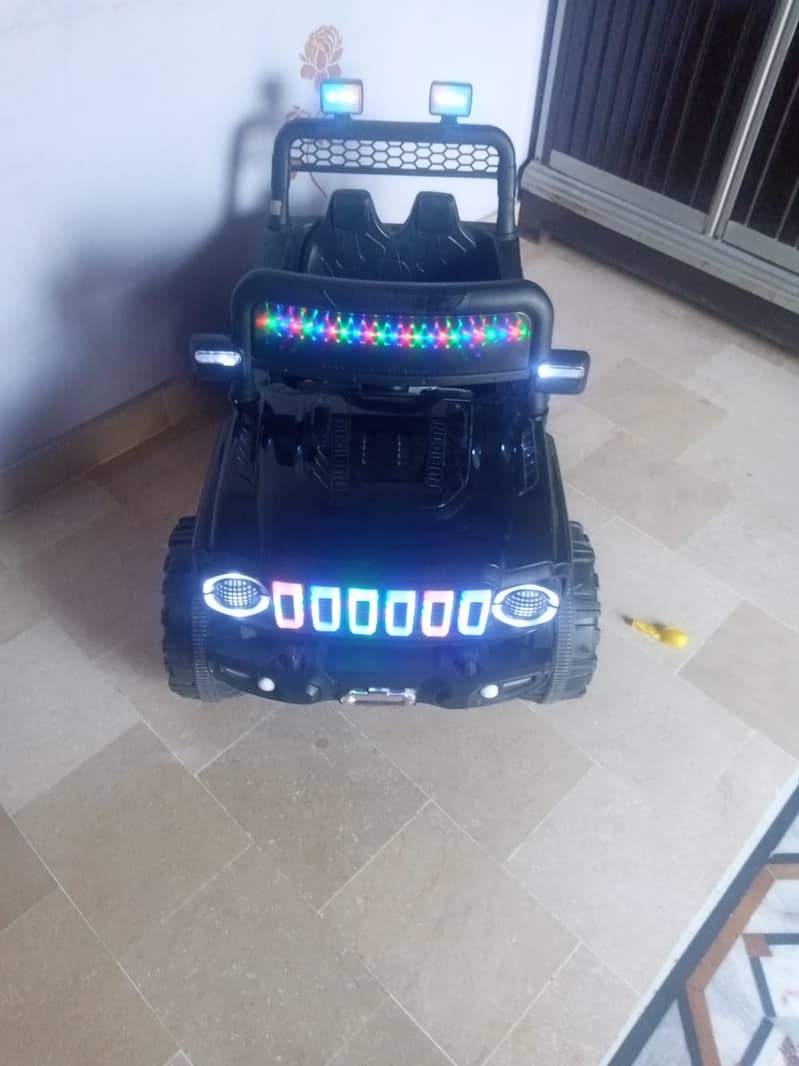 Kids battery car new condition 0