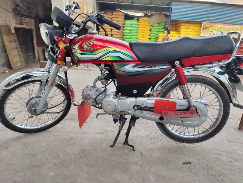 Honda CD70 3