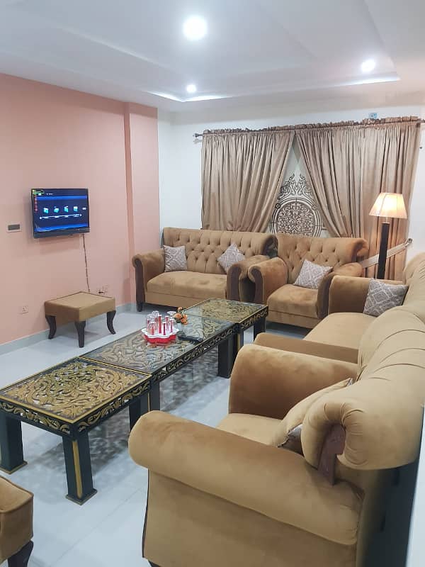 Pay Day and short time One BeD Room apartment fully furnish available for rent family apartment 0