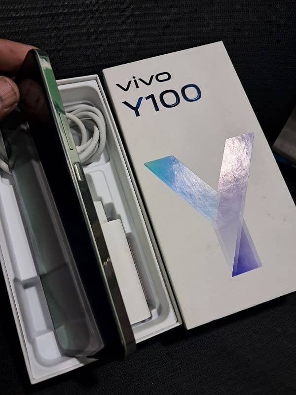 vivo y100 4