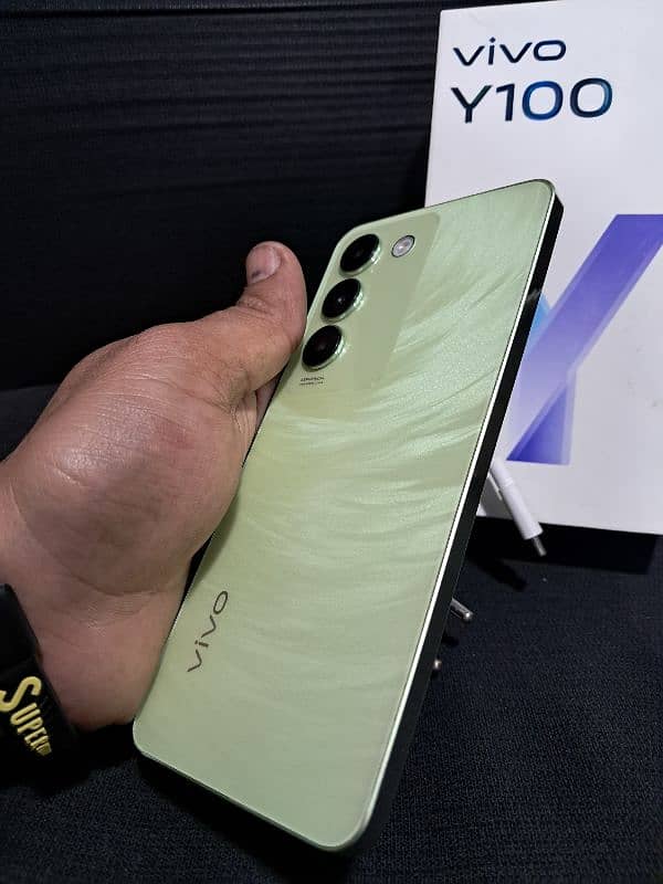 vivo y100 6