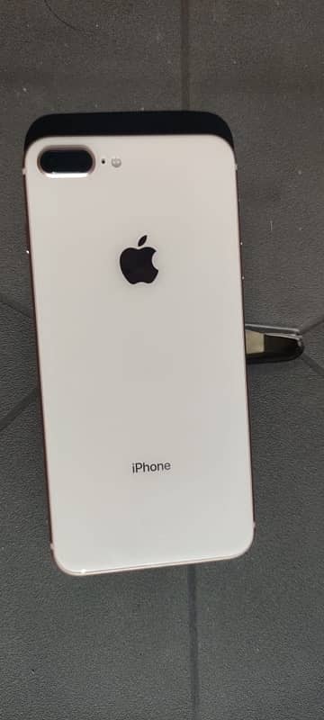 iPhone 8 Plus 0