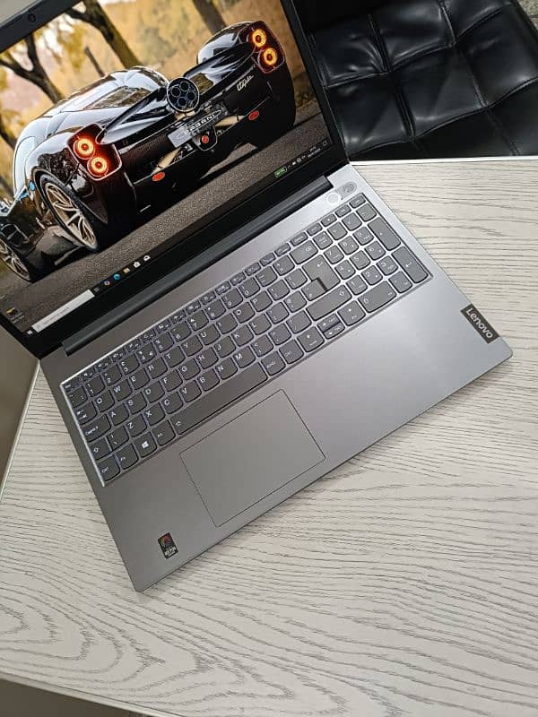 Lenovo Thinkbook 15 core i5 10th gen quadcore 15.6 inch 1080p Numpad 6