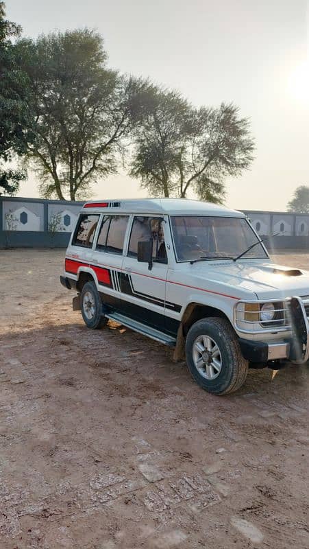 Mitsubishi Pajero 1984 1