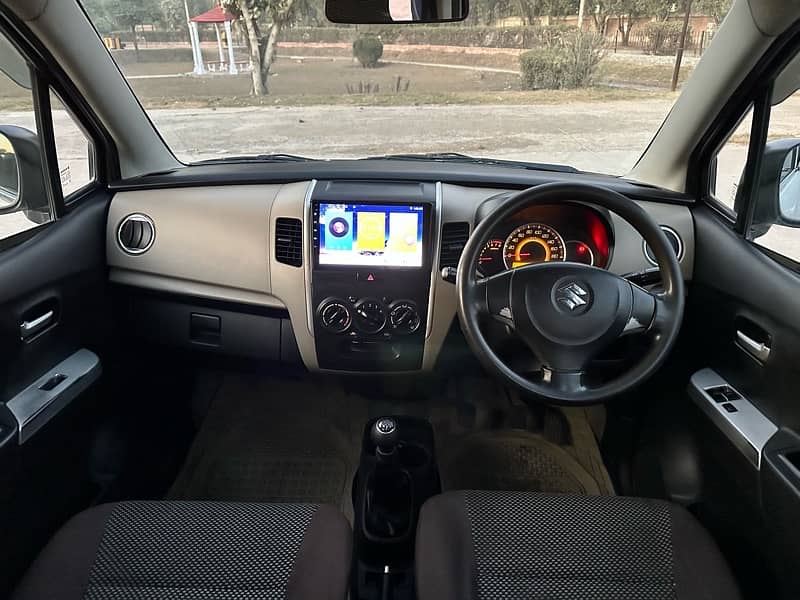 Suzuki Wagon R 2018 12