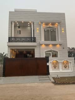 5 Marla Owner Built House Available for sale in Park View City Lahore