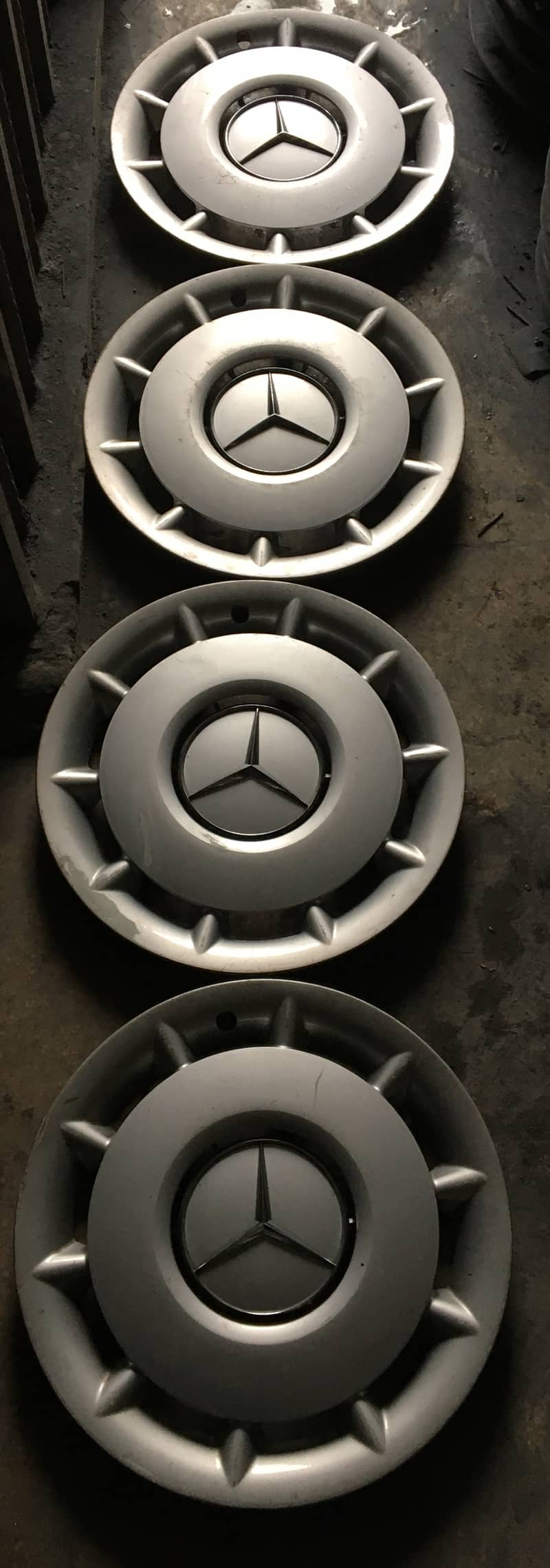 Mercedes Benz Wheelcap  W124 E-Class W126 Hubcap RimCover W202 C-Class 1