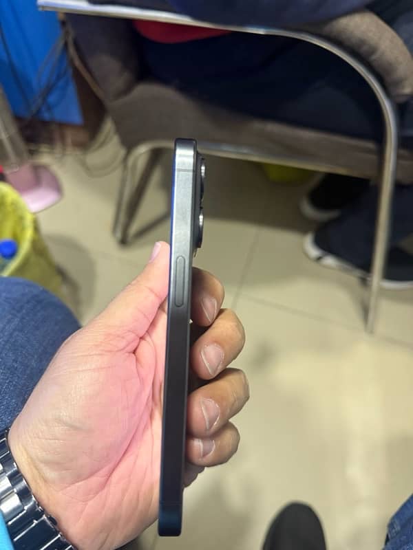 iphone 15 pro 1 TB Non PTA 2