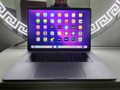 MacBook Pro 2018 15.6"