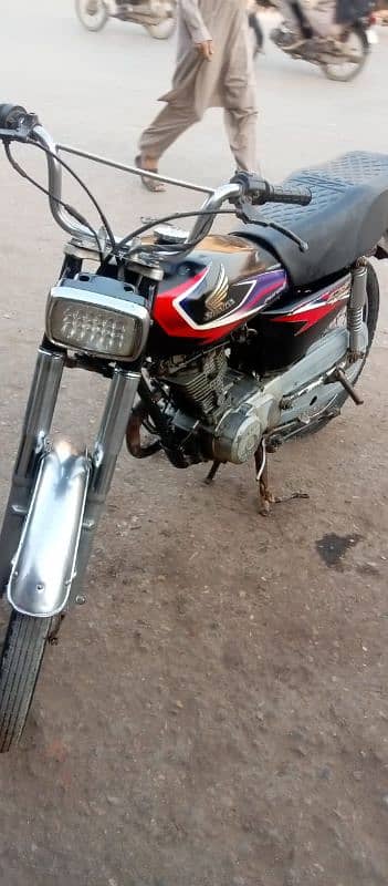 Honda 125cc 2013 vokara nambar 1