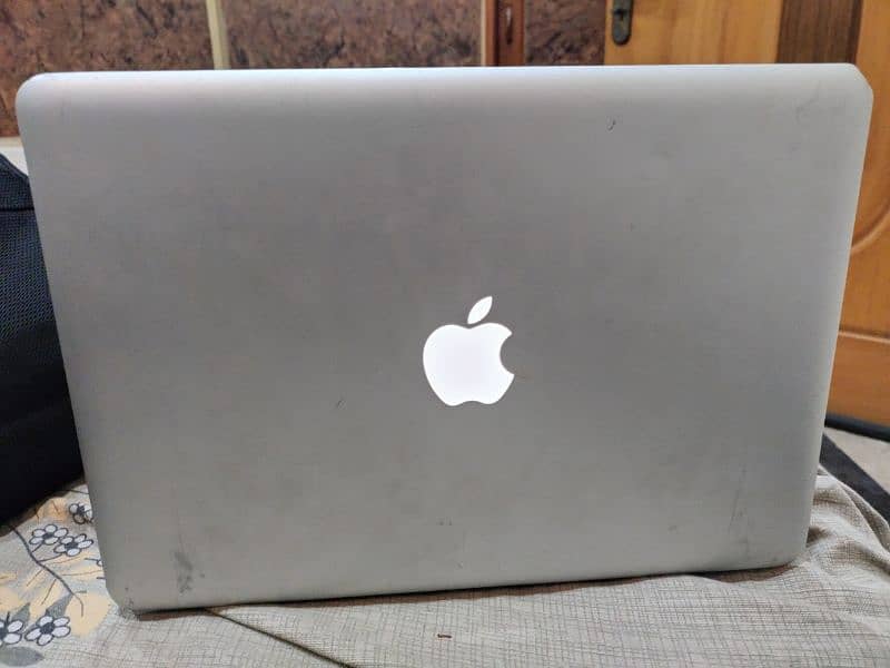 MACBOOK PRO 0