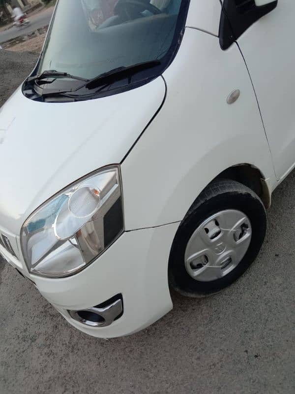 Suzuki Wagon R 2015 3