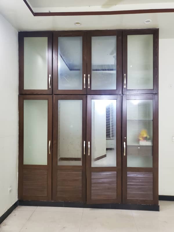 Vip beautiful 10 Marla lower portion is available For Rent in Sabzazar Scheme Lahore 4