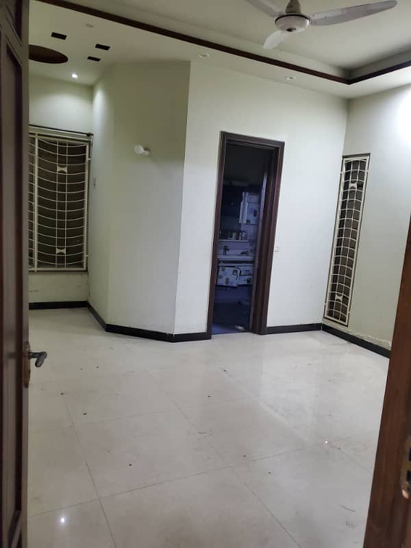 Vip beautiful 10 Marla lower portion is available For Rent in Sabzazar Scheme Lahore 5