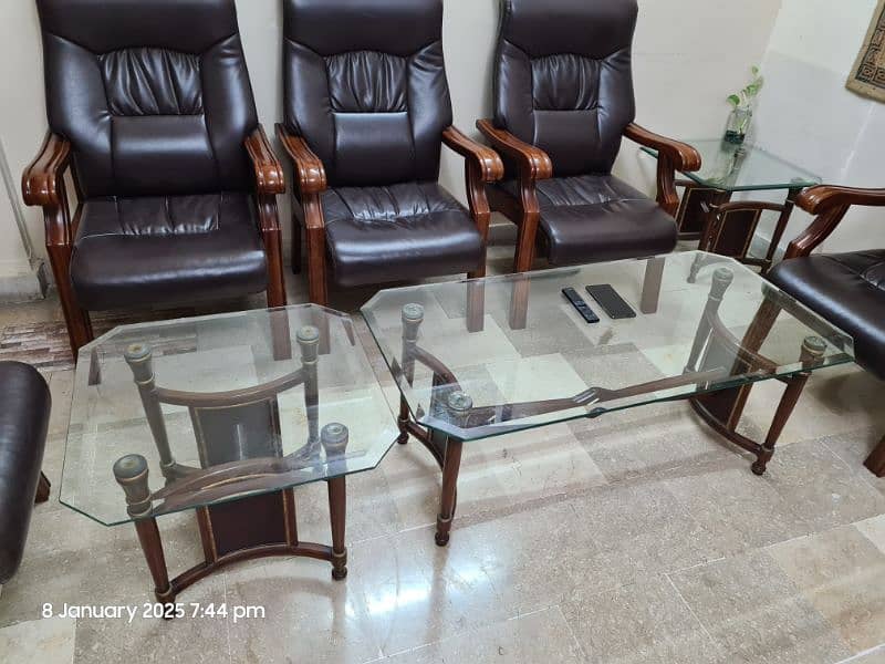 Office chairs Five with Three glass tables 1