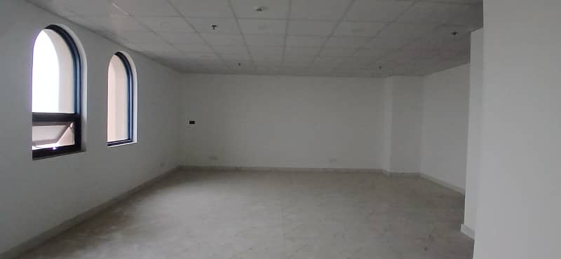 629 Square Feet Office Space Available For Rent In Gulberg Grand Square Mall 4