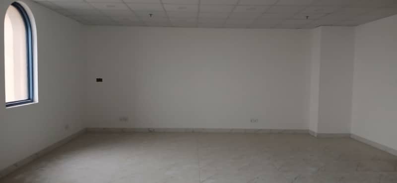 629 Square Feet Office Space Available For Rent In Gulberg Grand Square Mall 5