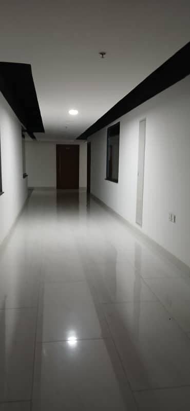 629 Square Feet Office Space Available For Rent In Gulberg Grand Square Mall 7